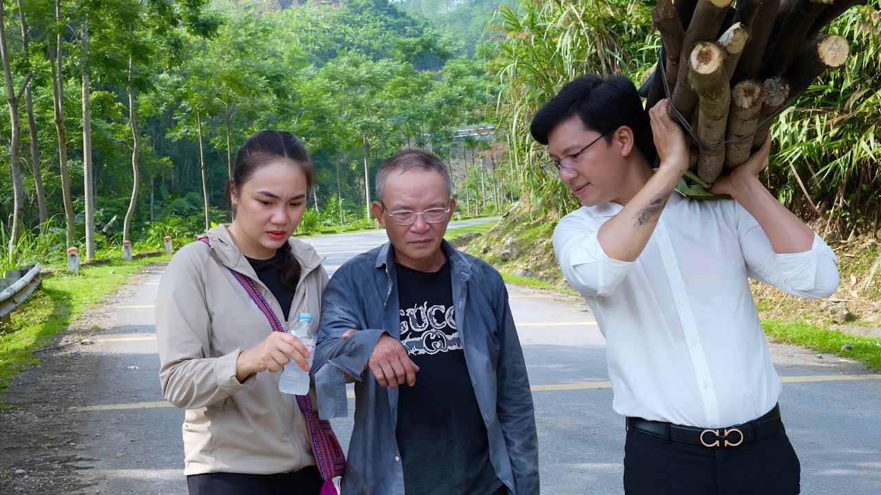 Jack's unexpected decision left Tu Tien's ex-father-in-law speechless, and made Tu Tien cry.