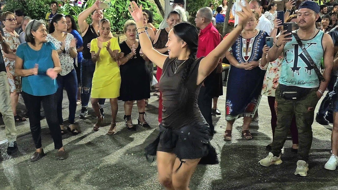Parque jardín de la Marimba / marimba from Chiapas