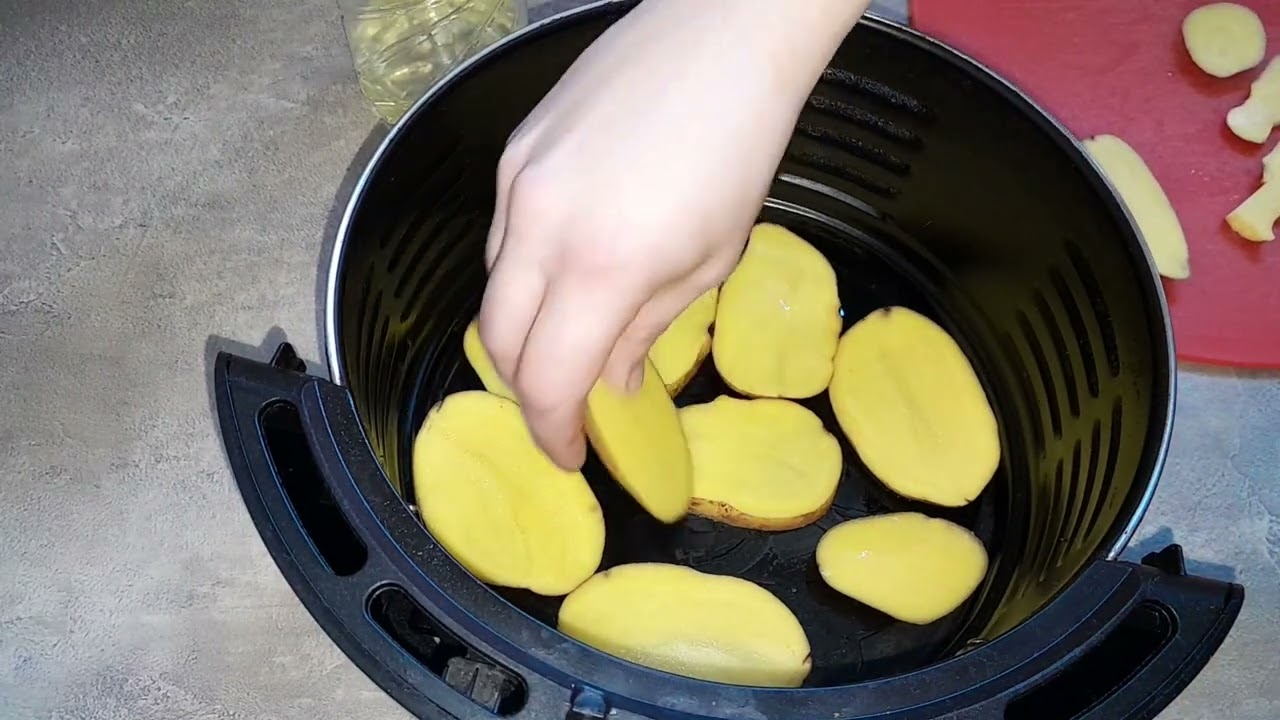 Americké brambory z horkovzdušné fritézy.