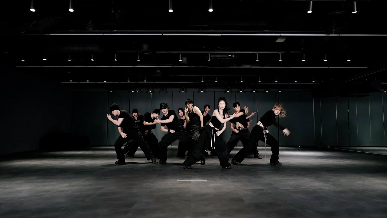 KAI 카이 'Wait On Me' Dance Practice