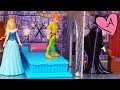 Peter Pan se enfrenta a Maléfica en el castillo de La Bella Durmiente | Muñecas y juguetes con Andre
