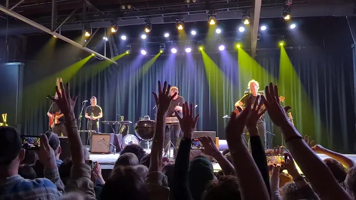 Violent Femmes - Blister in the Sun (Live 2022)