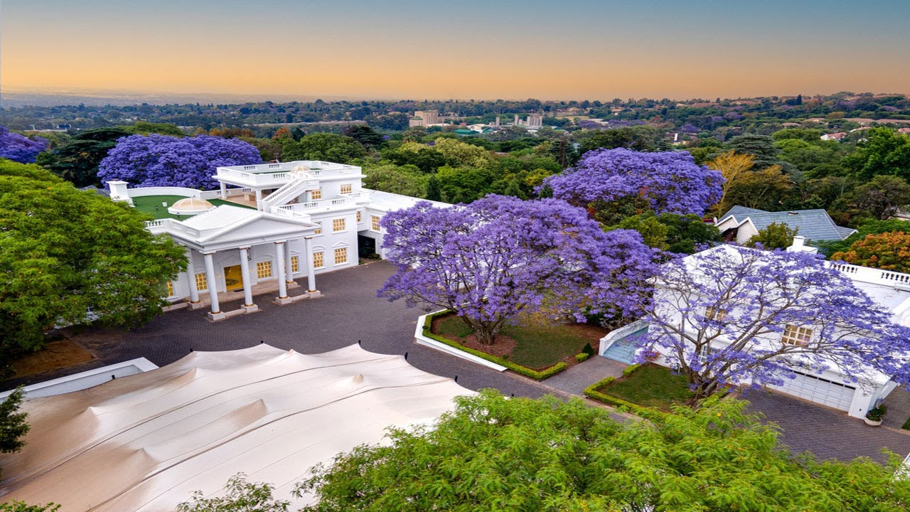 The White House. Ashley Avenue, Bryanston