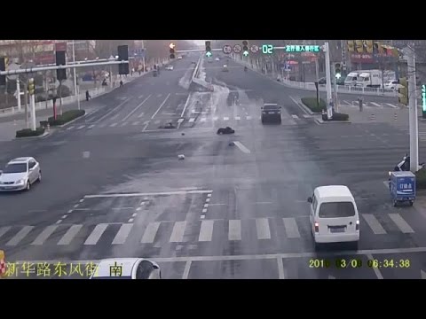 People Turn a Blind Eye to a Hit-and-Run Victim in the Middle of the Road