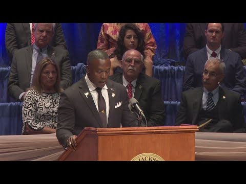 Jacksonville City Council members sworn in - YouTube