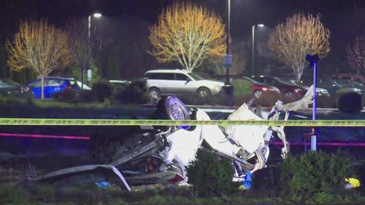 1 dead after 3-car crash shuts down E Burnside and SE Stark in Gresham