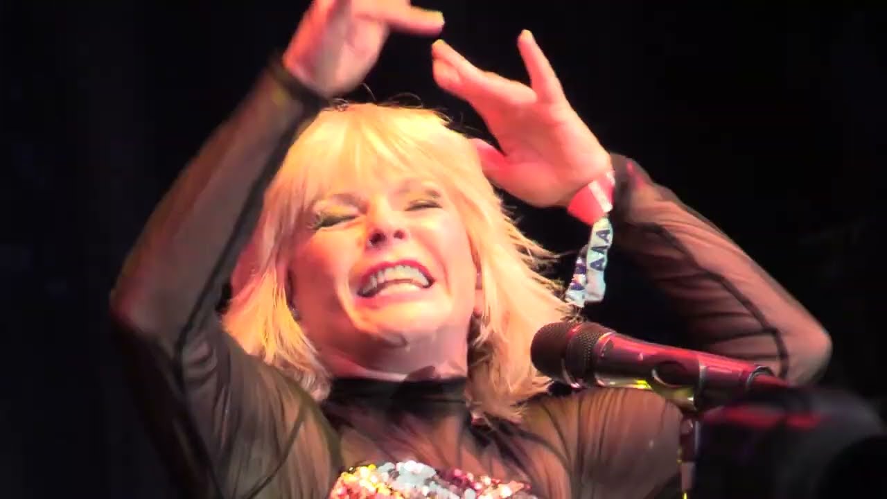 Kashmir'' - Toyah & Robert Fripp - Fairport's Cropredy Convention 2023 - YouTube