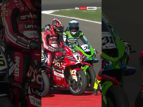 Video Nicolò Bulega è campione del mondo in Superbike!