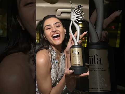 Janki Bodiwala Takes Home Her FIRST Bollywood Award