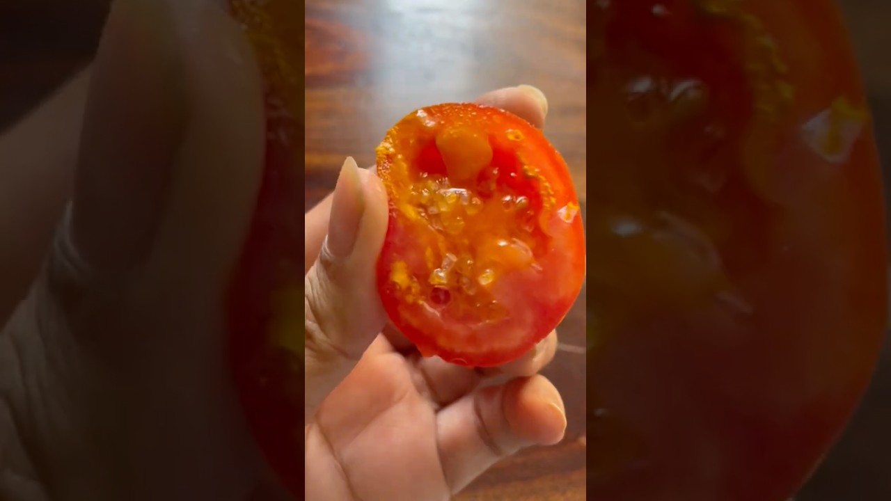Tomato Scrub for Glass Skin 