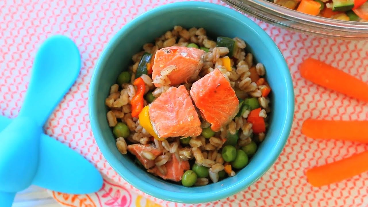 Farro Salmon Salad recipe +9M | BuonaPappa