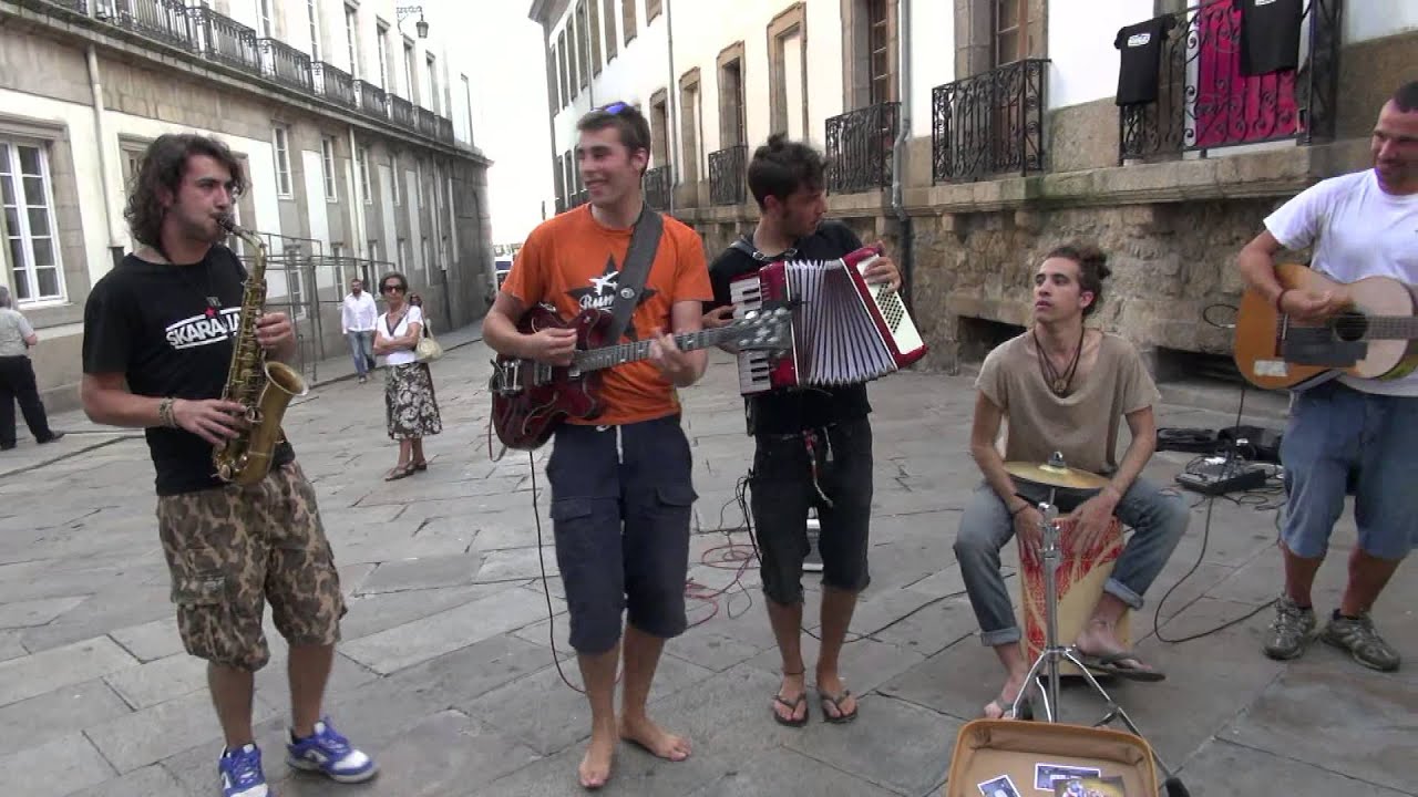 SKARALLAOS, PIENSA EN POSITIVO. A CORUÑA