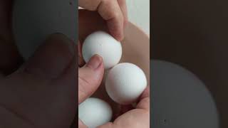 Зачем протыкать яйцо иглой?