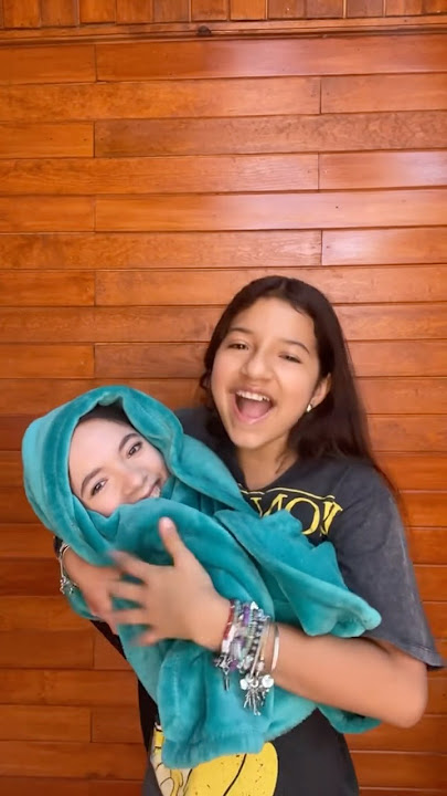 Soy la bebé de Nati jaja🤱🏻 #isaynati #nataliapaz #isabelpaz #comedia #hermanas #sister