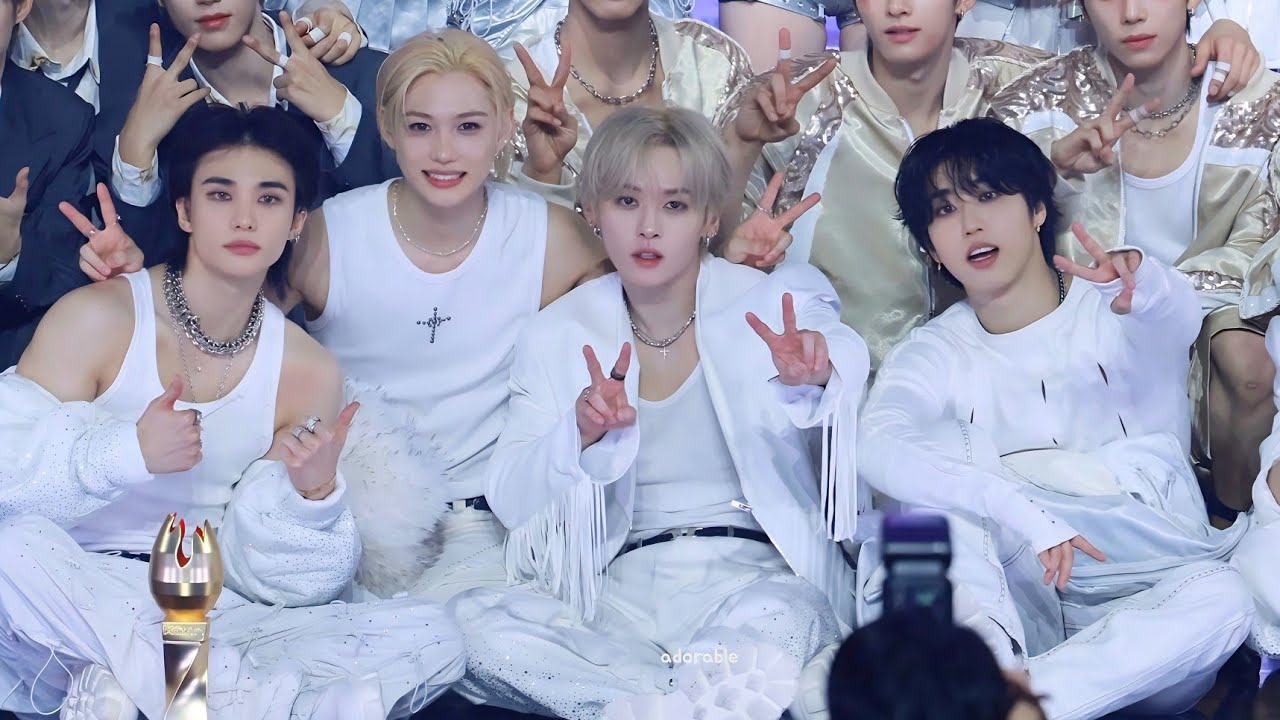 251115 (전출 단체사진 엔딩) 스트레이 키즈 리노 직캠 Stray Kids Lee Know fancam / 2025 KGMA 코리아 그랜드 뮤직 어워즈