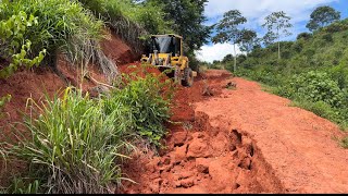 Tampando erosão na estrada pá carregadeira volvo l60F