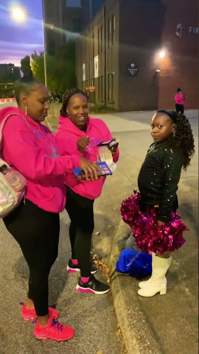 Diamond Doll Amauri getting dolled by mom and GMA! 💎 #magiccityclassicparade