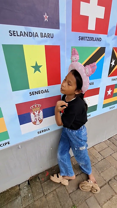 Ainun om ikong bantuin carin bendera palestina