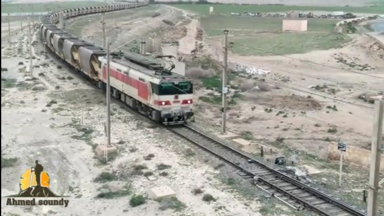 التران ديال الفوسفاط جاي من اسفي باش يعمر الفوسفاط من بنجرير منطقة بنعزوز