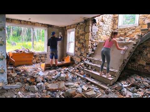 Couple Transforms an Old Horse Stable Into a $3 Million Dream Home | @Déborah & Paul - La Grange