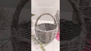 Easter Baskets made by upcycled newspapers. Ecofriendly baskets with handles or bunny ears #paperbee
