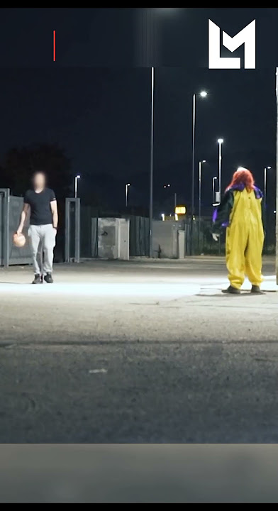 Beginilah❗Prank Paling Menyeramkan Beginilah Reaksi Pria Ini ketika di Prank Badut..