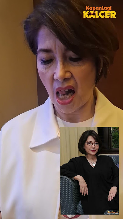 Momen Widyawati Sedikit Kaget Pas Diminta Tanda Tangan Di Foto Jadulnya