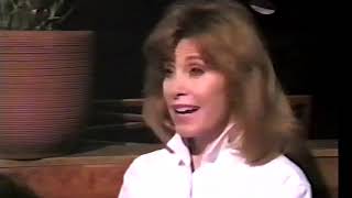 Robert Wagner and Stefanie Powers Interview. 