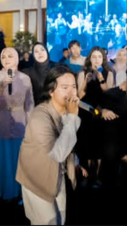 MAULANA ON STAGE #maulanaardiansyah #ochialvira