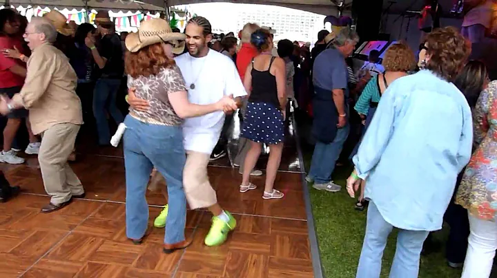 AJ Gibbs & Linda dancing to Brian Jack @ Gator by ...