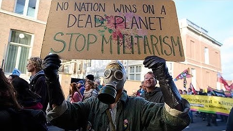 45,000 march in The Hague urging government to prioritize climate action