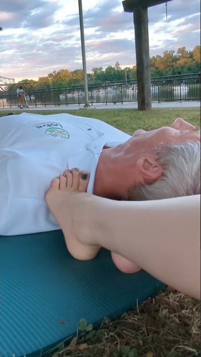 Using my Feet for an Easy Hands Free Deep Thai Massage