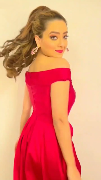 Kavya Shah Looking Beautiful 😱