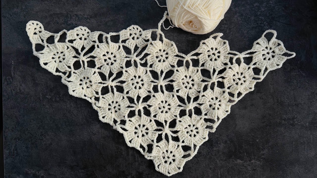 “The beginning of the popular floral motif.” 