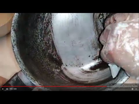 Vidéo: Comment laver une poêle brûlée ? Meilleurs conseils et moyens