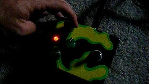 SKINKONTROL SKINBENDER MKIII GERMANIUM FUZZ WITH BOOST COLORSOUND VOX