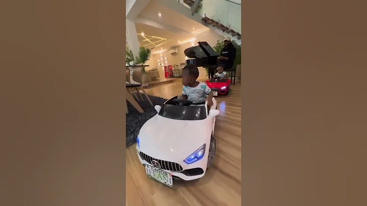 Singer Kizz Daniel And His Twins Boy, Jelani and Jalil #shorts #kizzdaniel #eazzygist