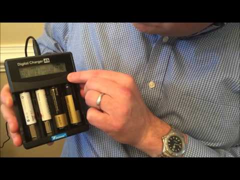 Vídeo: Es pot carregar la bateria sense desconnectar?
