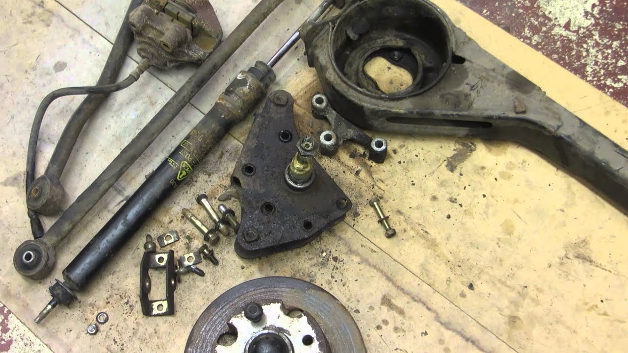 Alfasud Sprint Restoration 04 - Back Axle Removal