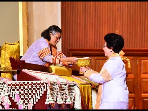 พิธีพระราชทานปริญญาบัตรแก่ผู้สำเร็จการศึกษาจากจุฬาฯ ปีการศึกษา 2557 วันที่ 8-9 ตุลาคม 2558