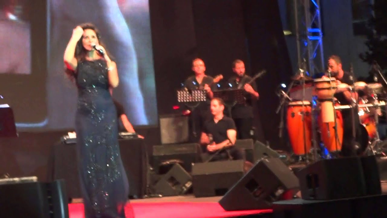 Elissa As3ad Wa7da Beirut souks 2013  اليسا اسعد واحده