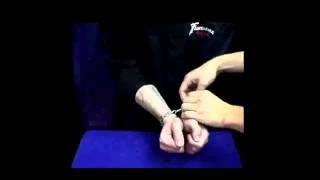 Chain Escape Royal - magictricks.co.uk