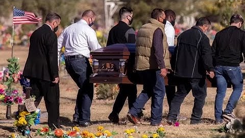 U.S. reports more than 1,000 COVID deaths in single day