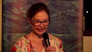 Ashley Judd to return to Congo to study bonobo apes