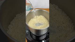 Arroz ¿a partir de agua fría o hirviendo? #cienciaycocina #shorts