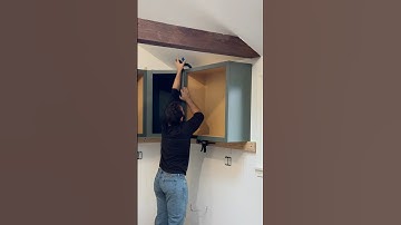 How to EASILY hang wall cabinets