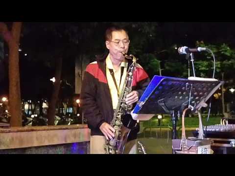 愛落心-尤振維薩克斯風演奏1051213捷運海山