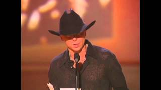 Kenny Chesney Wins Entertainer of the Year - ACM Awards 2006