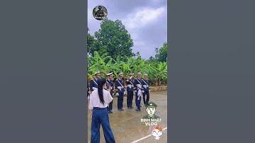 Em bé bắt tay chào điều lệnh với từng chú bộ đội #respect #bodoivietnam #quandoivietnam #short