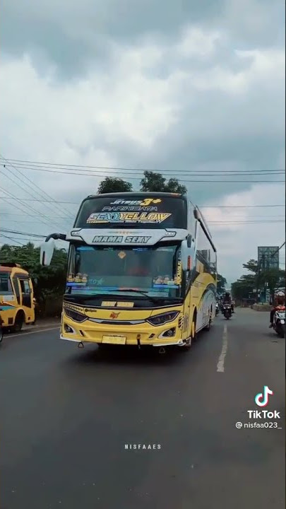 Story'wa Bus Pariwisata NAFIT TRANS